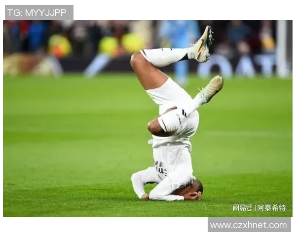 球迷炸锅：姆巴佩这一行为引热议！